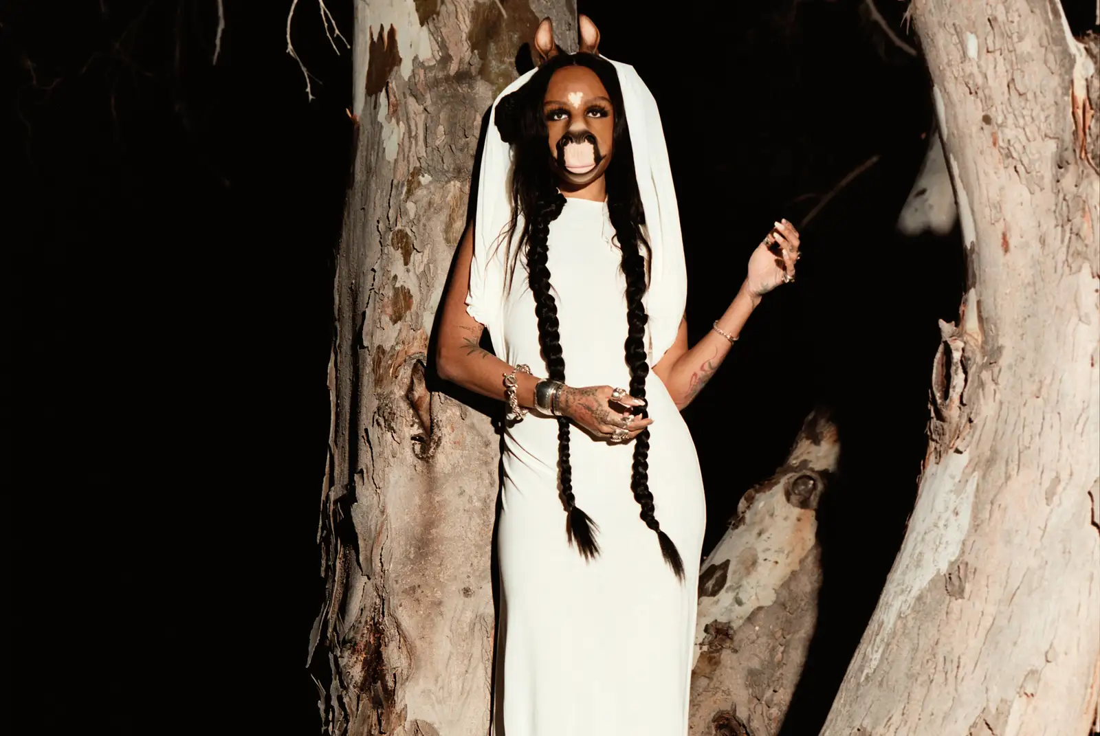 horsegiirL has announced debut album ‘Nature Is Healing’ with new single 'earth is turning'