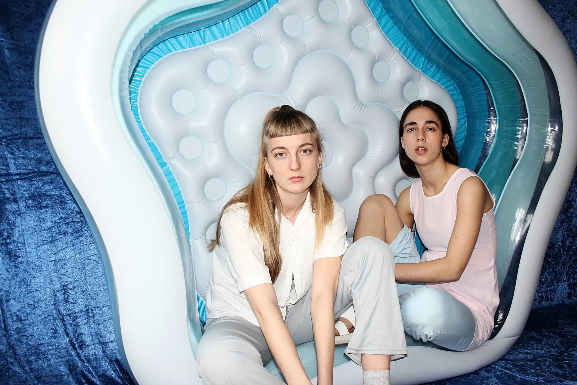 Smerz have announced a new EP 'Easy' and shared 'Spring Summer'