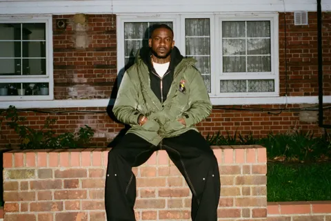 Skepta has shared his three-track EP 'Más Tiempo Vol. 2' alongside a 'Fork And Knife' album update