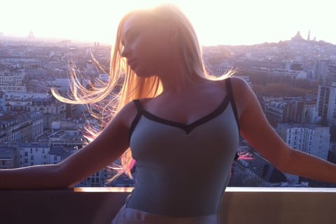 Kim Petras and Porches have teamed up for the dreamy, petrol station-hopping ‘Jeep’