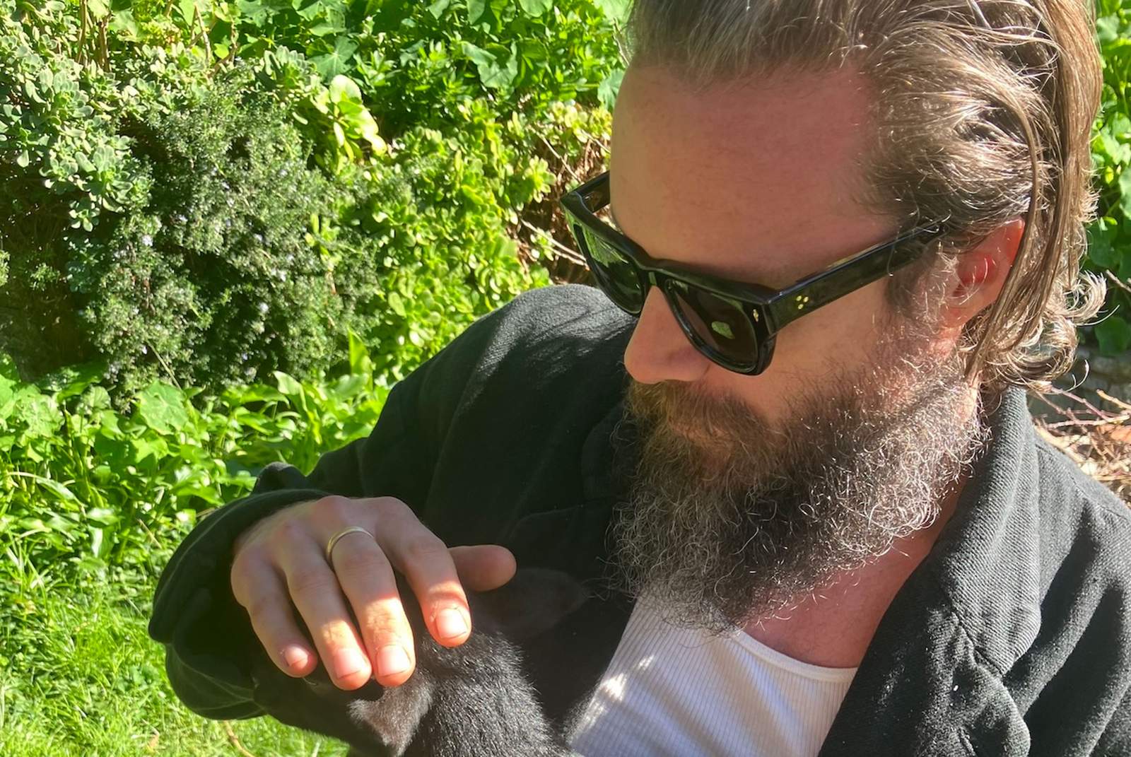 Father John Misty has announced a replacement London show alongside new single ‘The Payoff’