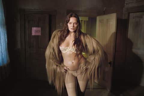 Tove Lo has returned with feverish new single ‘I’m your girl right?’ and details of sixth album ‘ESTRUS’