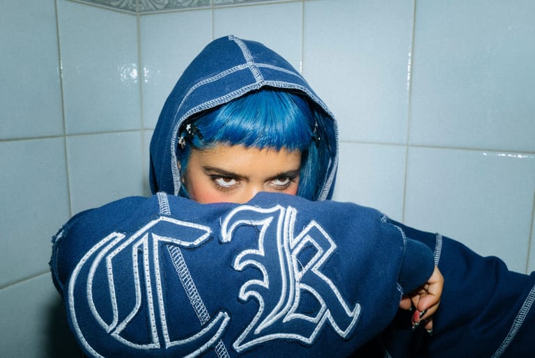 Ecca Vandal has announced UK and EU headline tour dates alongside new single ‘VERTICAL WORLDS’