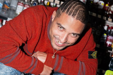Jeshi has turned the club toilet queue into an emotional new single with ‘girls and boys’