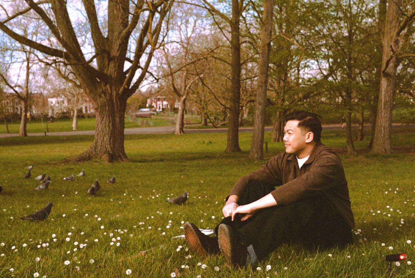 Former Coming Up Roses guitarist Darius Oon has shared his debut solo single ‘Sense’