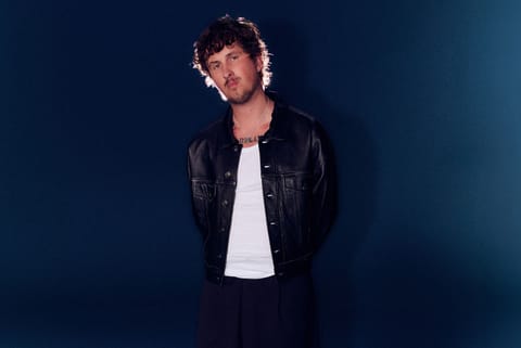 Arthur Hill has shared his tongue-in-cheek summer single ‘Hot Sprite’