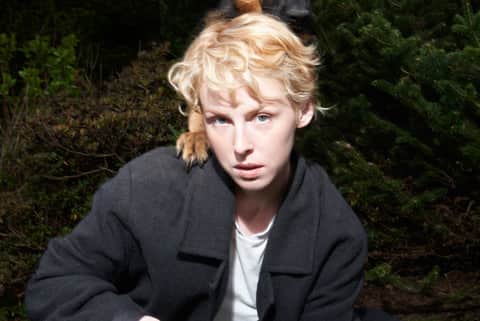 Fenne Lily has shared the first taste of her new album 'Win Win', due in October