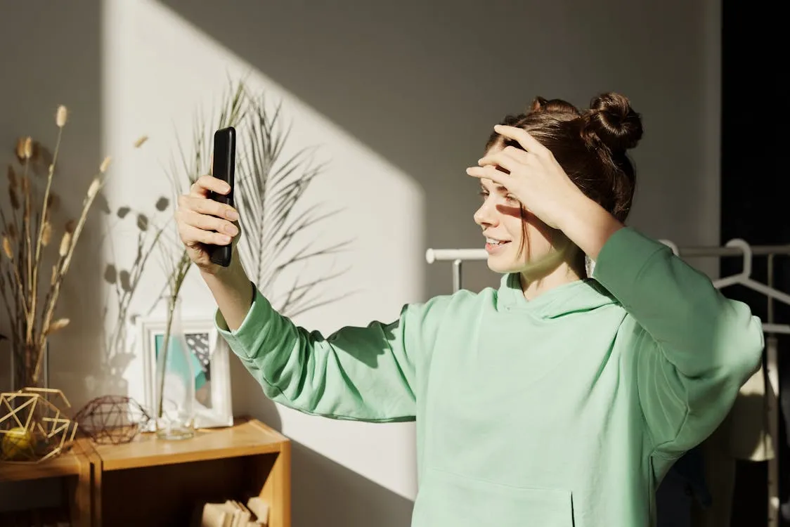 Why Your Profile Pic Should Be Part of Your Aesthetic Strategy