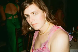 Ezra Furman has released her new "better than the Barbie movie" single, 'One Hand Free'