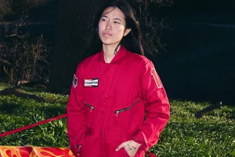 Deb Never has announced her debut album 'ARCADE'