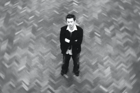 Max Winter has released his new single 'Candlelight', featuring Sorry's Asha Lorenz and Rael