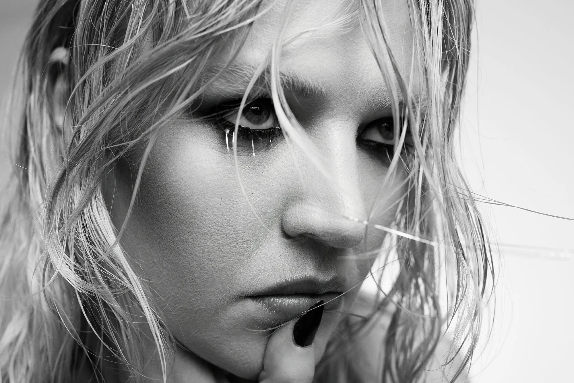 Self Esteem is celebrating her new album 'A Complicated Woman' with a video for 'The Deep Blue Okay'