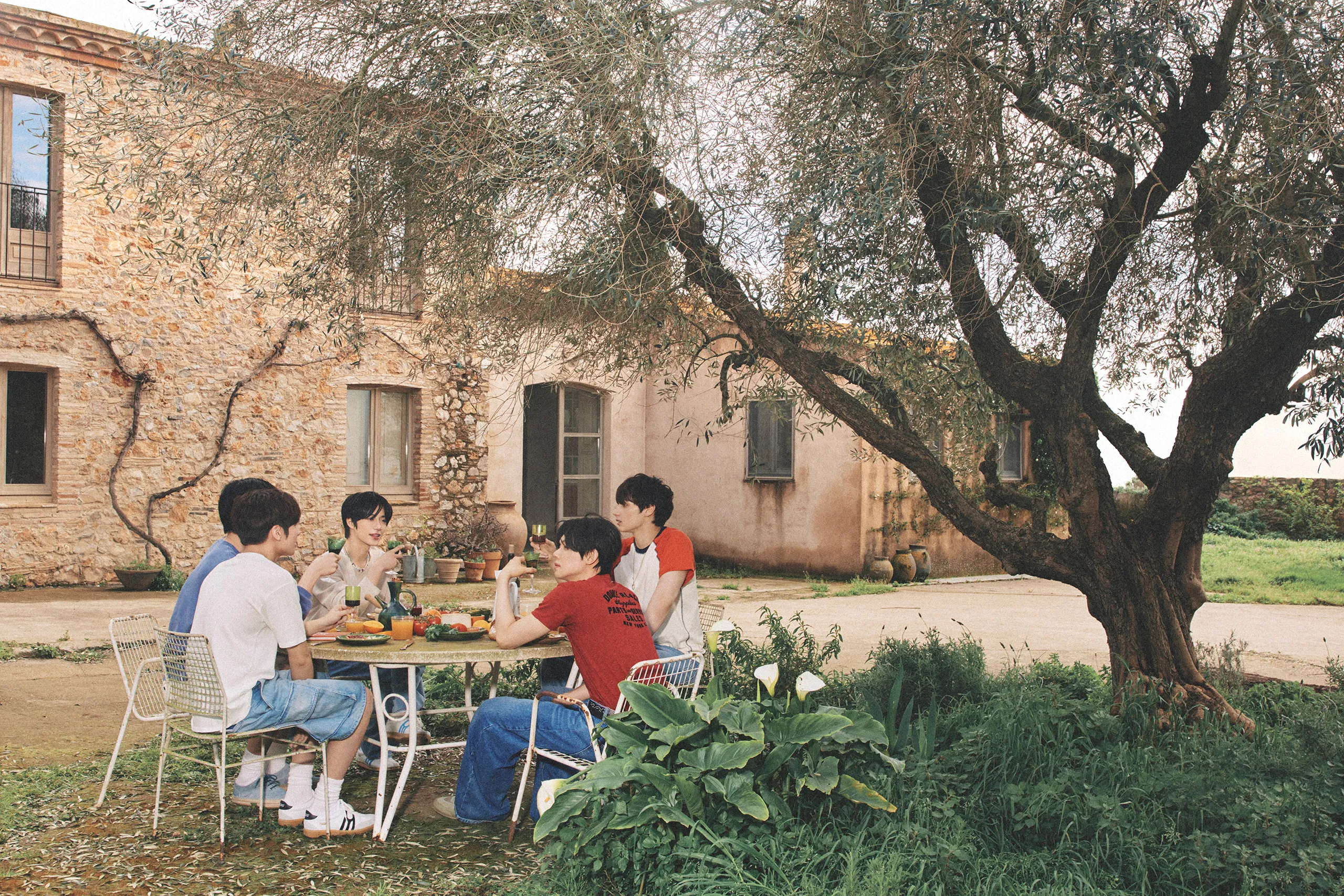 TOMORROW X TOGETHER have confirmed the tracklisting for their new album, 'The Star Chapter: Together'