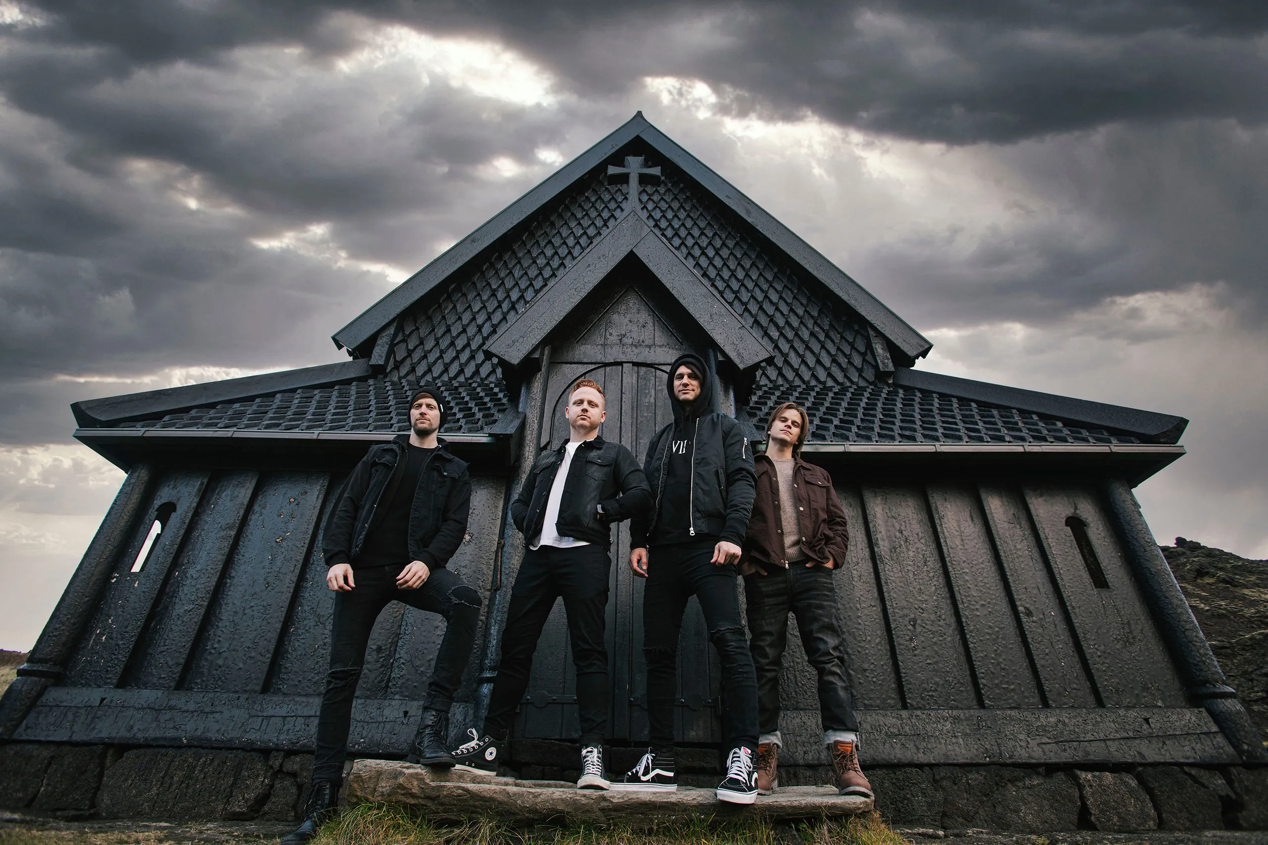 Blessthefall have dropped their new single 'Fell So Hard, Felt So Right' featuring Story of the Year's Dan Marsala