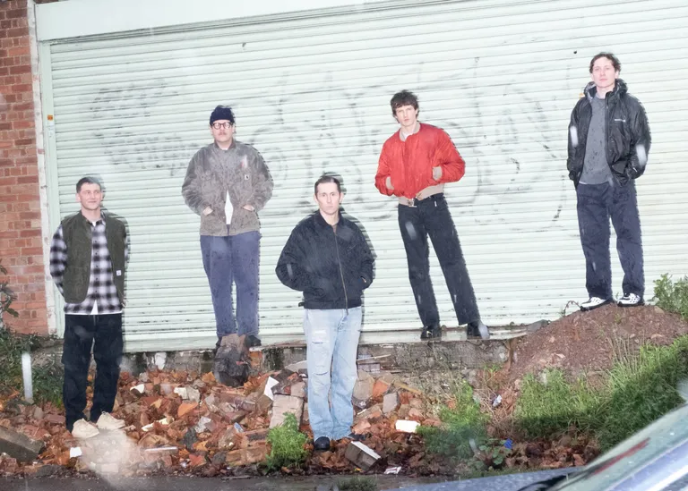 Basement have released ‘Head Alight’ as the final track ahead of ‘WIRED’