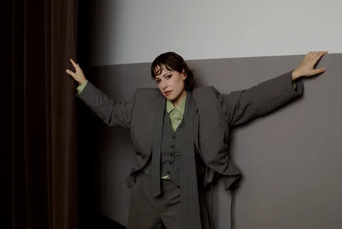 Odd Beholder has dropped her new protest song, 'Internet Famous'