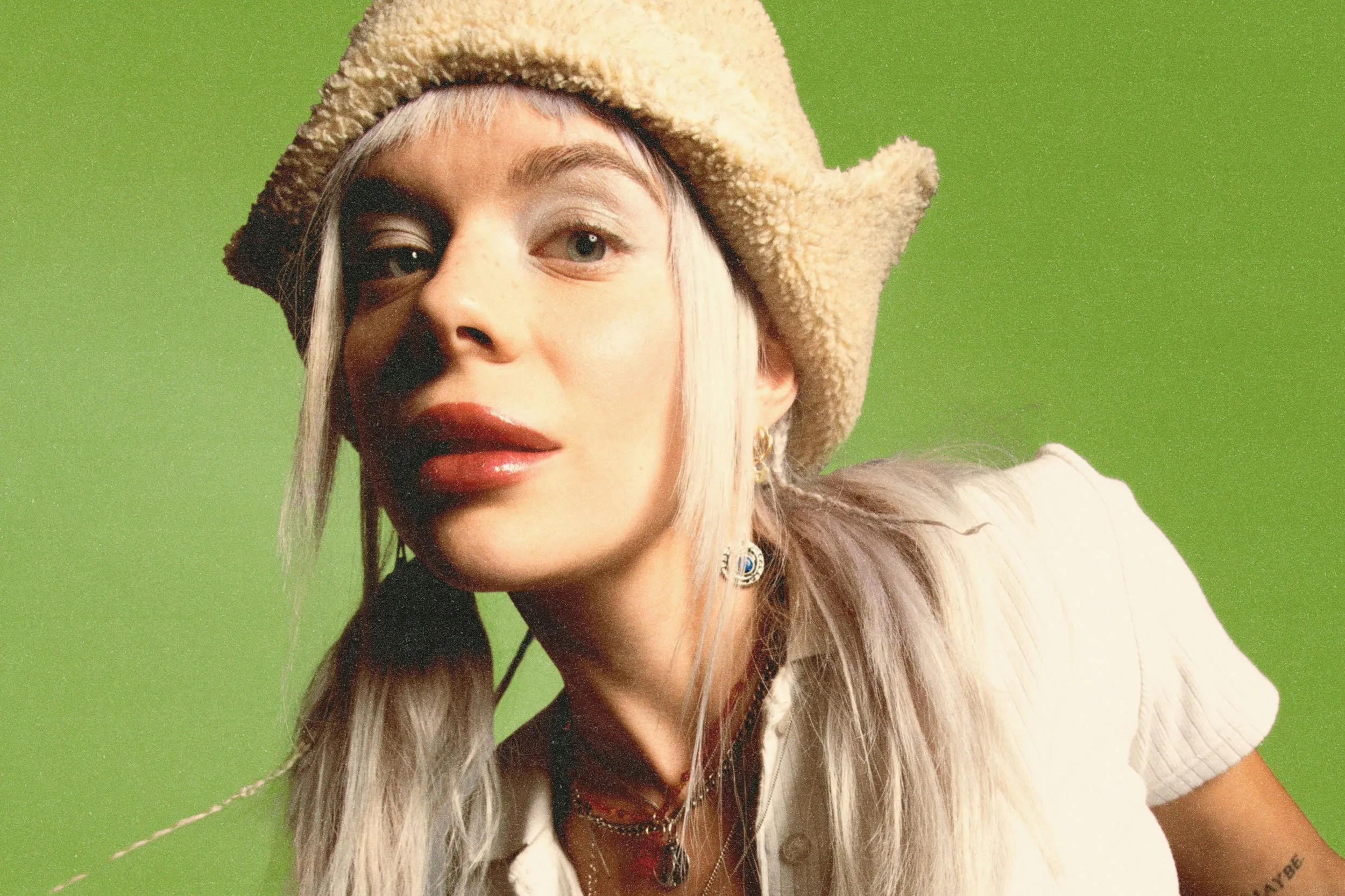 Pixey has dropped a brand new bop, 'Recycled Paper Planes'