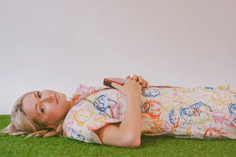 Ailbhe Reddy has dropped a new single, 'Last To Leave'