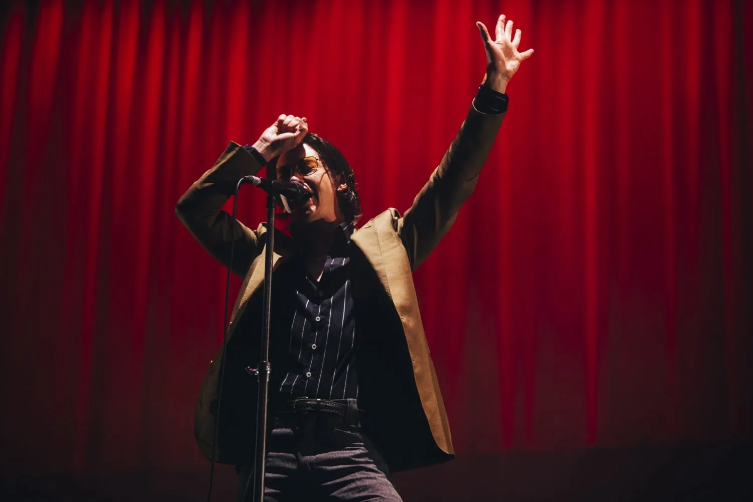 Arctic Monkeys have finally played new music live - check out 'I Ain't Quite Where I Think I Am'
