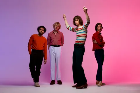 Buzzard Buzzard Buzzard are teasing their debut album with new single, 'Break Right In'