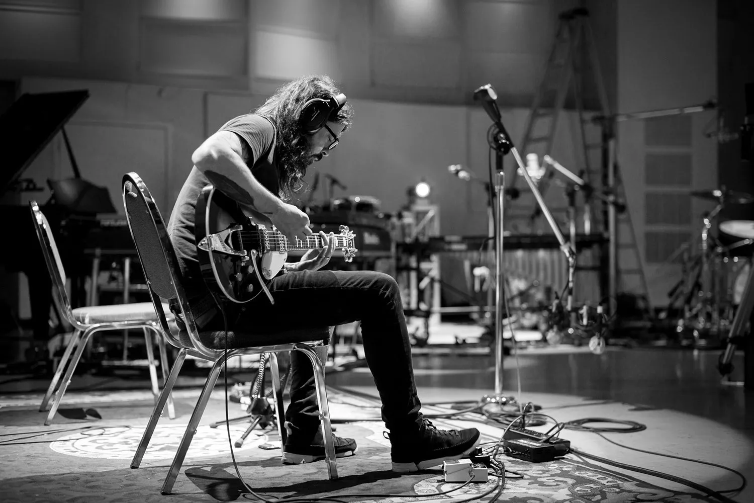 Jack Black and Dave Grohl team up to cover Rush's 'The Spirit of Radio' for the Hanukkah Sessions