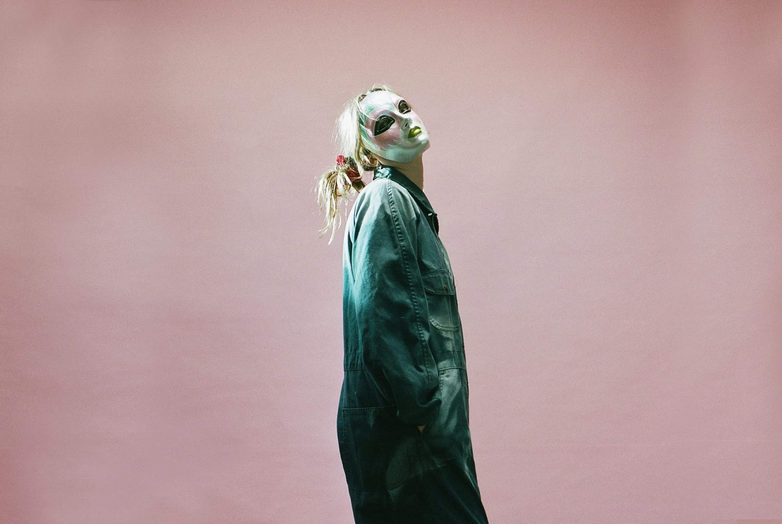 Dizzy have released a new single, 'Knock The Wind', from their imminent third album