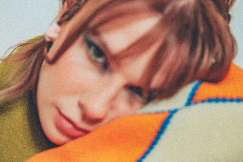 ELIO has shared another Really Very Good new single, 'Vitamins'