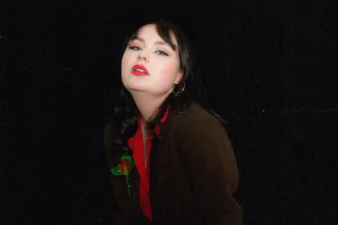 Ellie Bleach has shared a new single, ‘Tupperware Party’