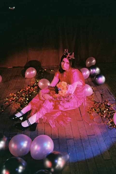 Emmeline has shared a new single, 'The Dance'