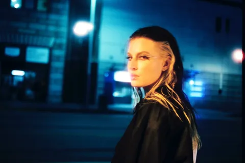 Fletcher has shared a new single, ‘Suckerpunch’, from the deluxe edition of her debut LP, ‘Girl Of My Dreams’