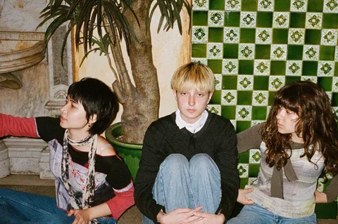 Horsegirl have shared their "first love song", 'World Of Pots And Pans'