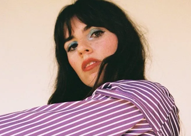 Hazel English announces that her new EP, 'Summer Nights', is on the way