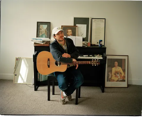 Jamie T has shared another new album taster, 'Between The Rocks'