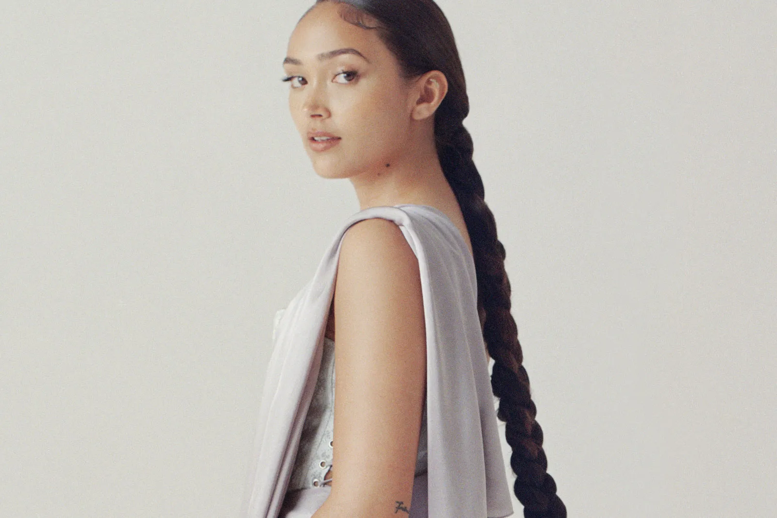 Joy Crookes has shared a new video for '19th Floor'