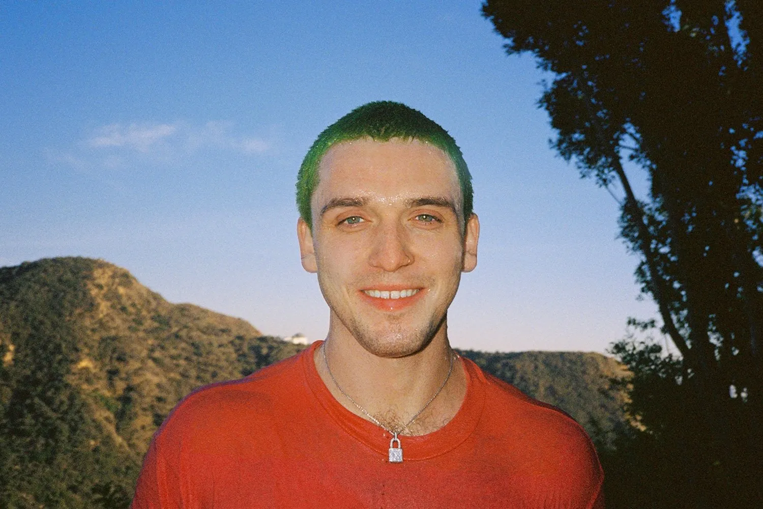 Lauv has debuted a video for his latest single, '26'