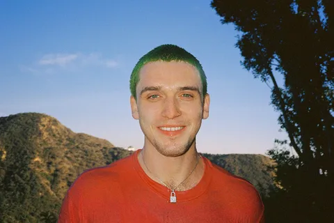 Lauv has debuted a video for his latest single, '26'