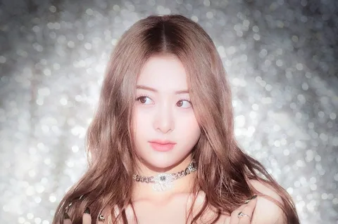 LE SSERAFIM’s Huh Yunjin has shared a new single, ‘I ≠ DOLL’