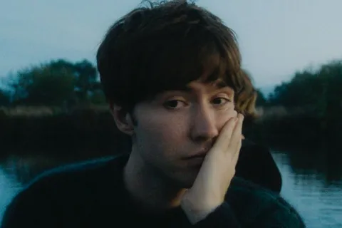 Matt Maltese has returned with a fresh take on the break-up song with his new single, ‘Mother’