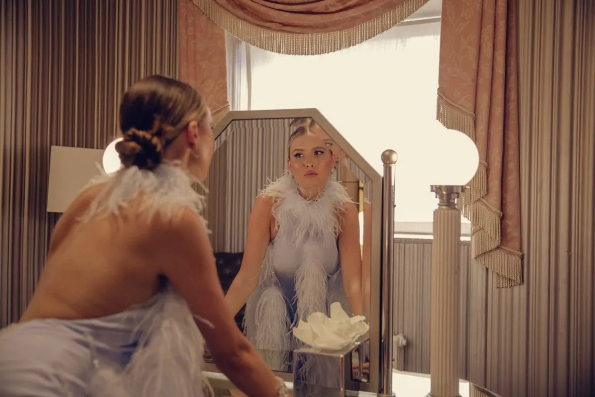 Mimi Webb has released a new single, ‘Ghost Of You’, alongside a music video accompaniment