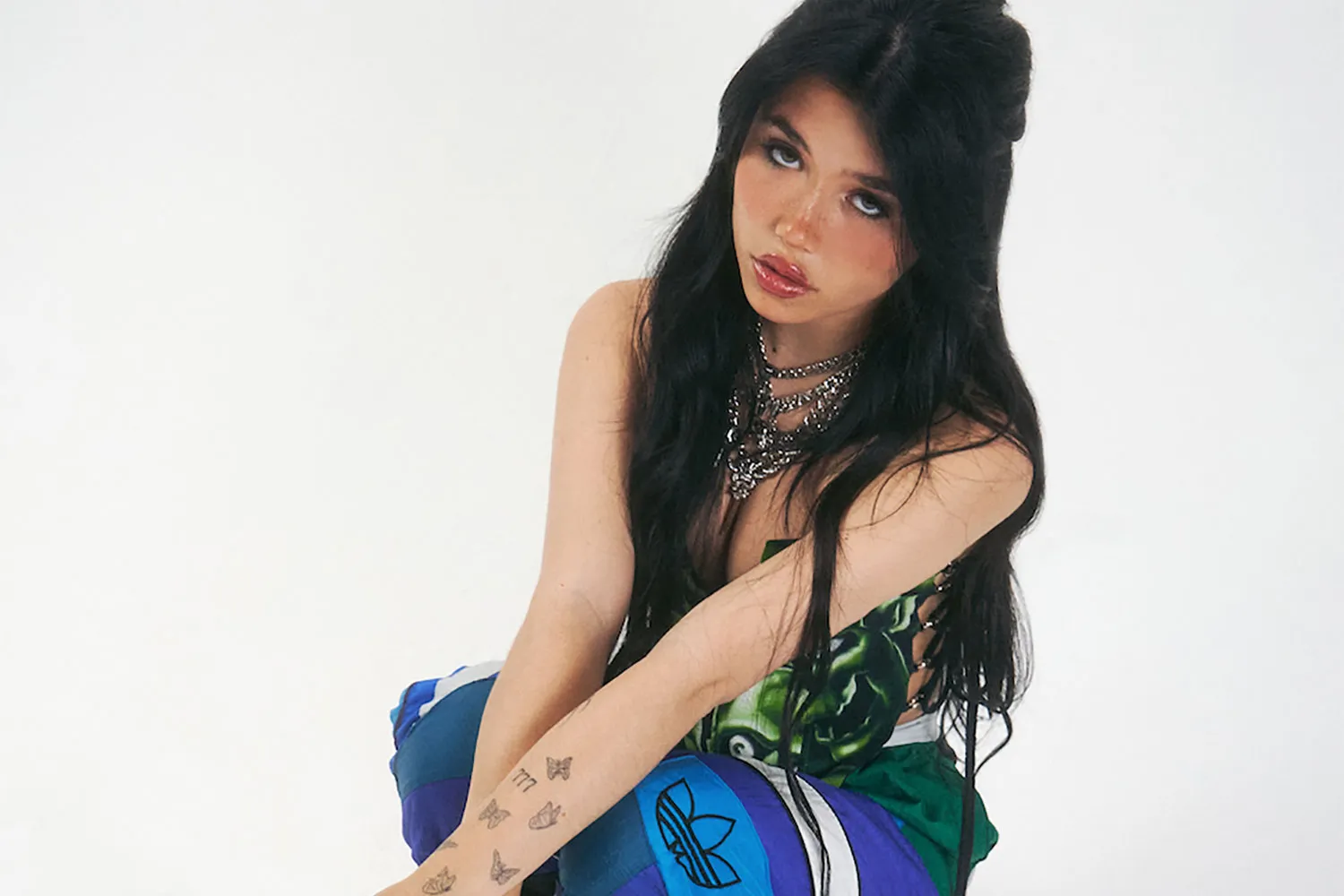 Nessa Barrett has dropped an "honest" new single ‘dying on the inside’