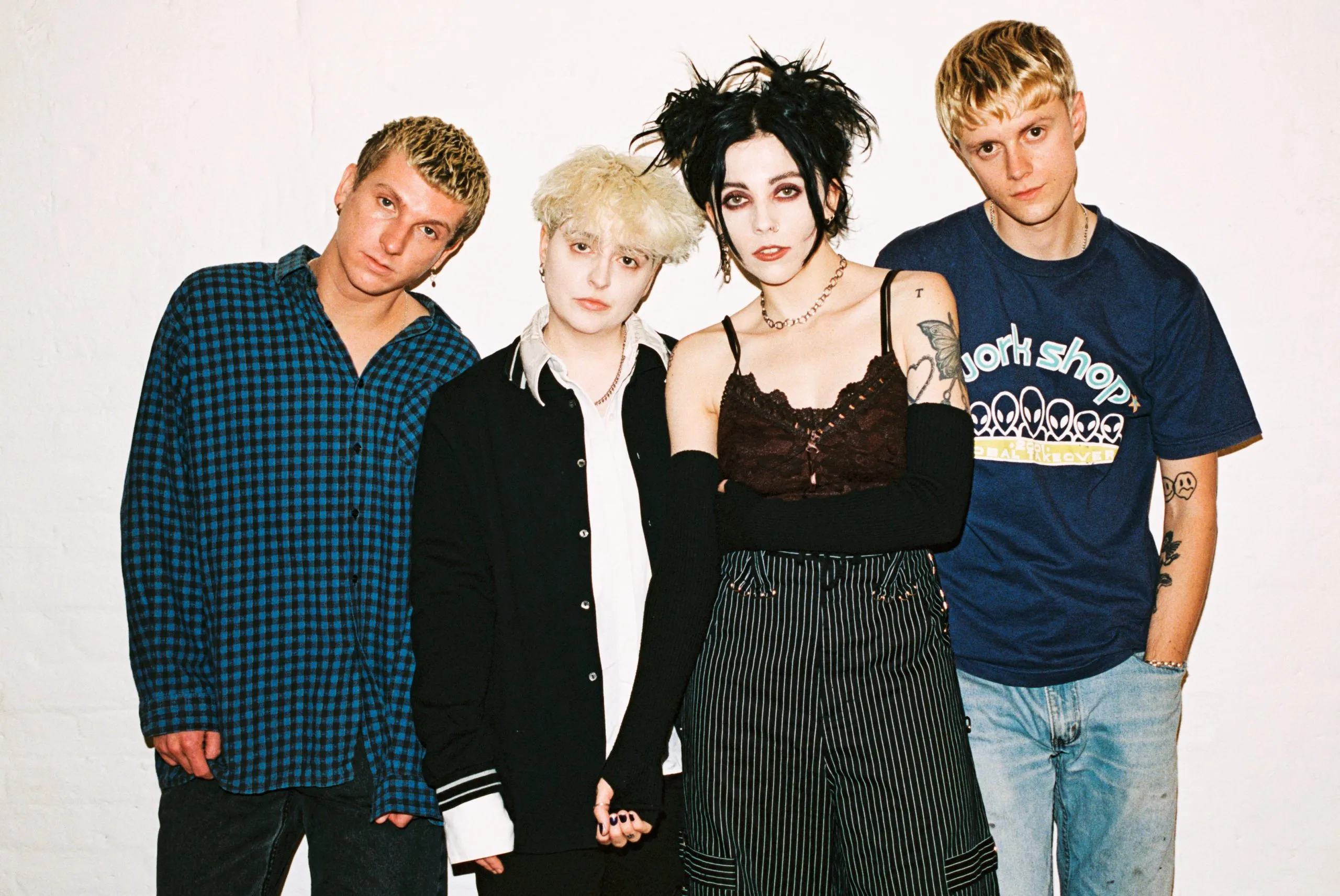 Pale Waves have been playing a new song, 'Jealousy' on tour