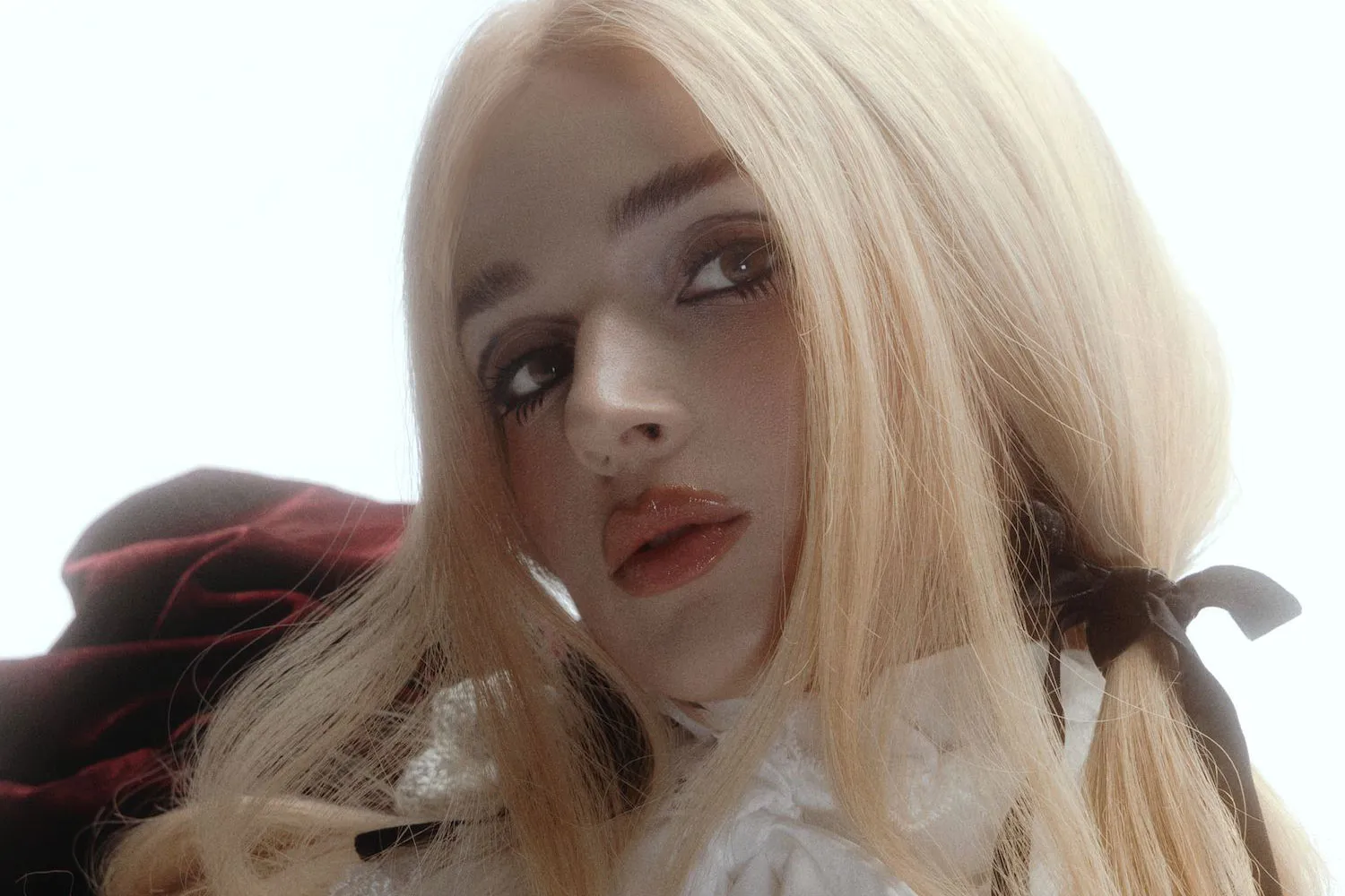 Poppy has announced her new album, 'Zig'