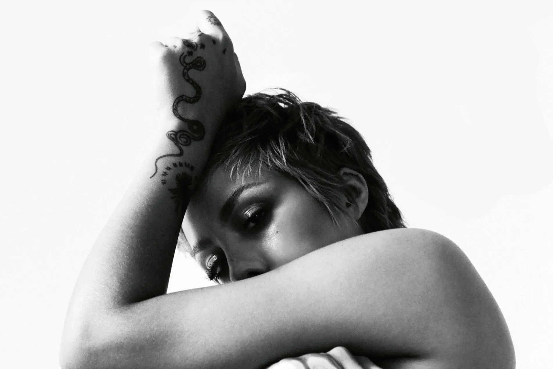 Poppy Ajudha has debuted a new single, 'PLAYGOD'