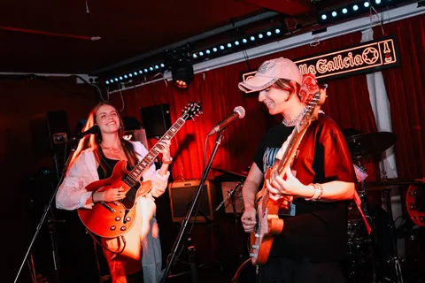 Prima Queen and Shanghai Baby show the excitement is justified at SON Estrella Galicia and Paper Dress Vintage's London cultural exchange