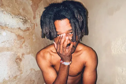 SEB has shared a new single, ‘loving u is harder’