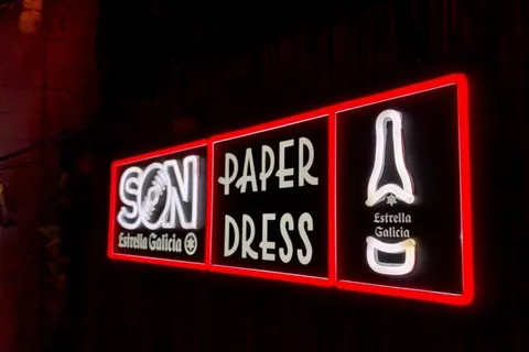 SON Estrella Galicia and Paper Dress Vintage have joined forces for a second event this November with DEADLETTER and Melenas