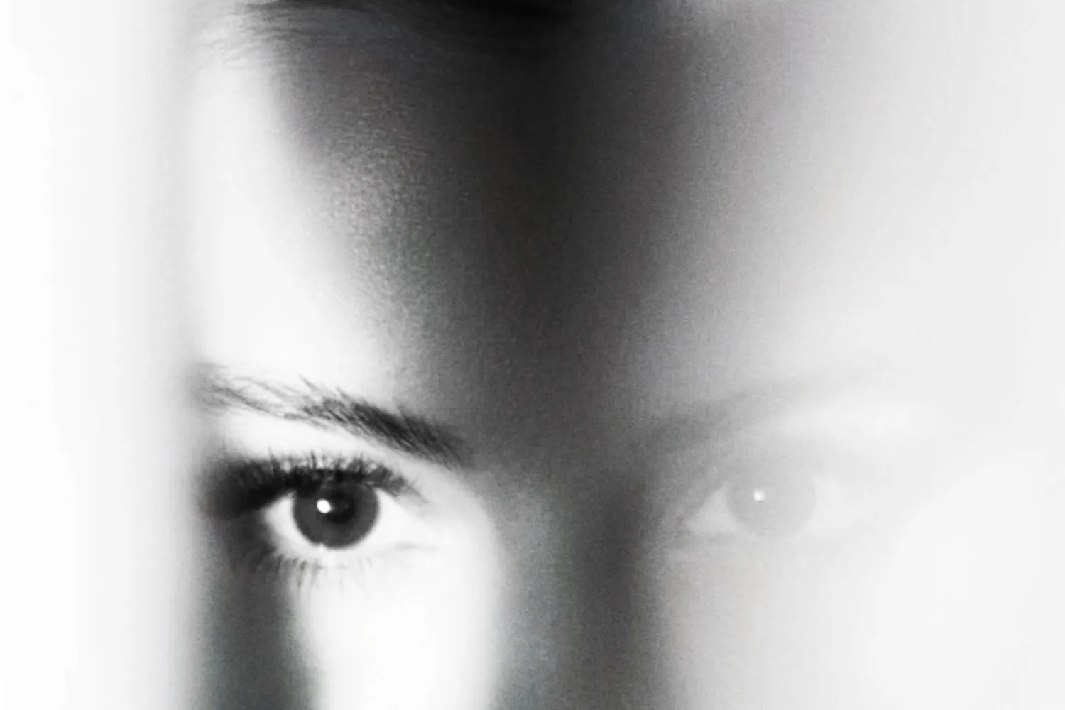 Selena Gomez has shared a tear-jerking new track, ‘My Mind & Me’ from her new documentary, out today