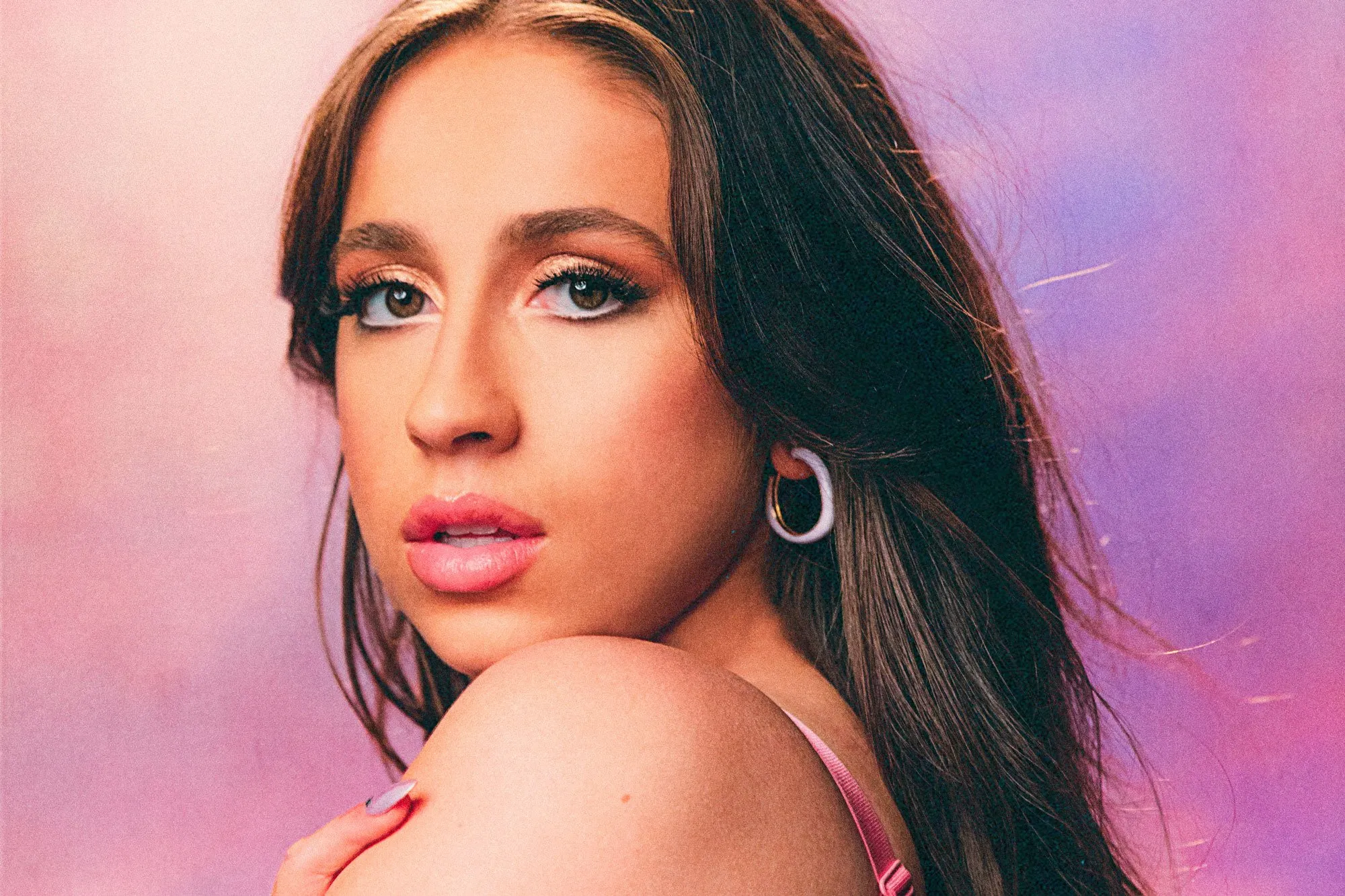 Tate McRae has announced her debut album, 'i used to think i could fly'