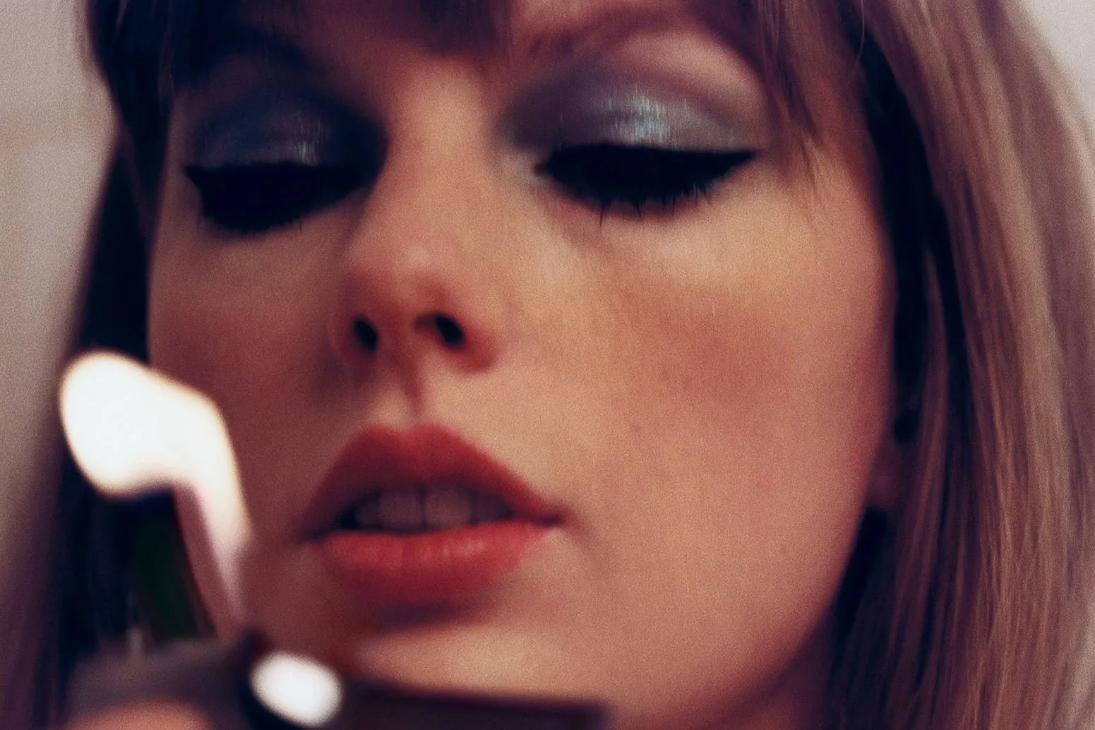 Taylor Swift’s ‘Midnights Mayhem With Me’ continues, as she unveils her fifth track, ‘Maroon’