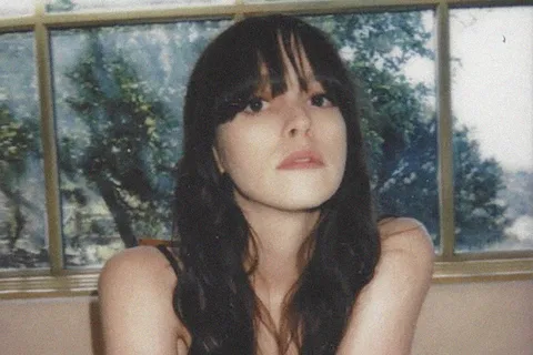 Tess Parks has dropped a new track, 'Do You Pray?'